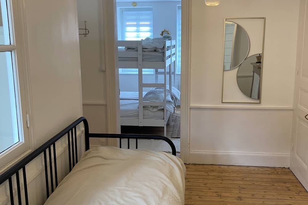 Pretty town house close to the sea (500 m from the beach) in Le Portel, Boulogne-sur-Mer region