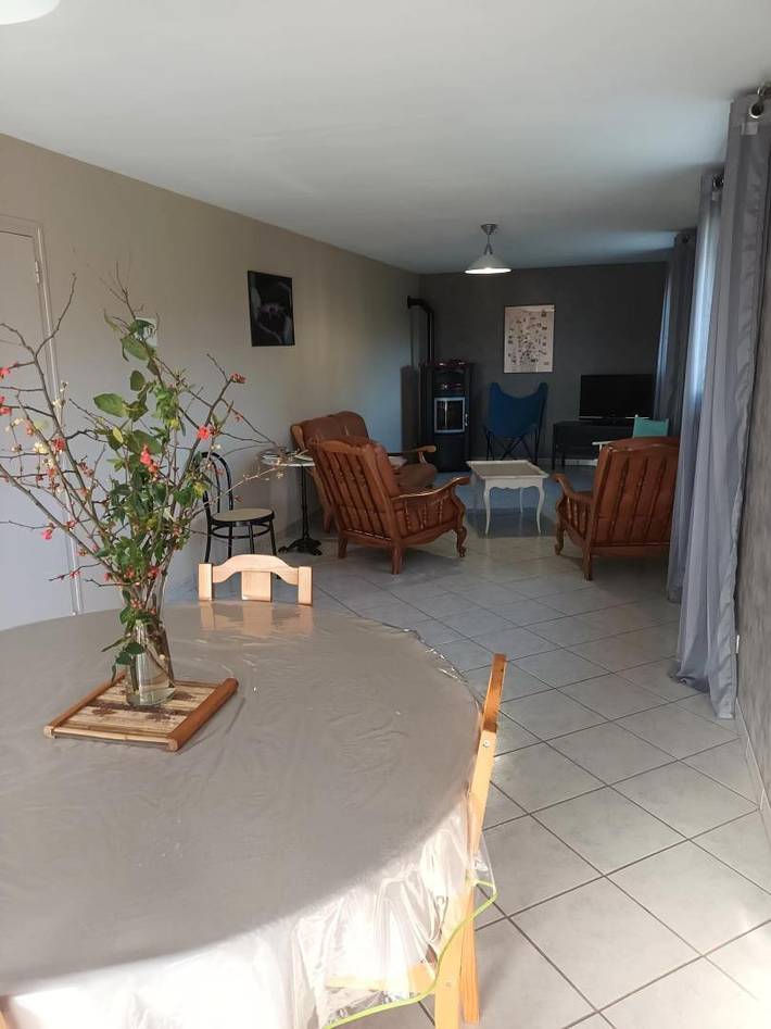 Gîte pour 7 personnes, avec Terrasse ainsi que Jardin et Vue