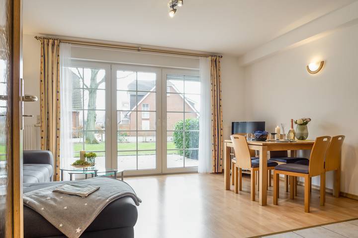 Ferienwohnung für 4 Personen, mit Terrasse und Garten in Zingst - 2