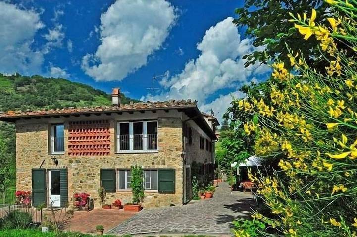 Agriturismo für 10 Personen, mit Garten und Whirlpool in der Toskana