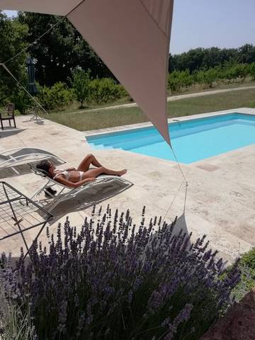 Chambre d’hôte pour 3 personnes, avec piscine et jardin dans Castéra-Bouzet