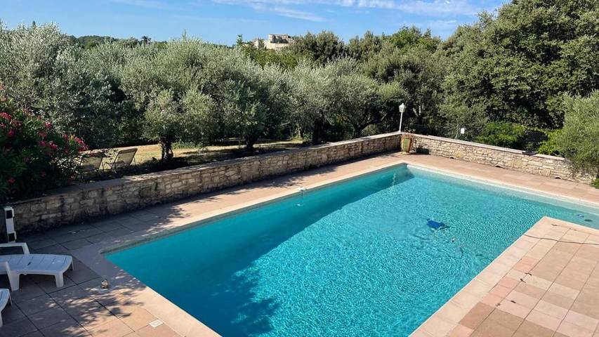 Apartamento de vacaciones para 5 personas, con jardín además de piscina y vistas - 1