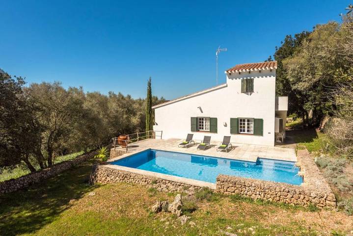 Gîte pour 8 personnes, avec piscine ainsi que jardin et terrasse à Alaior - 2