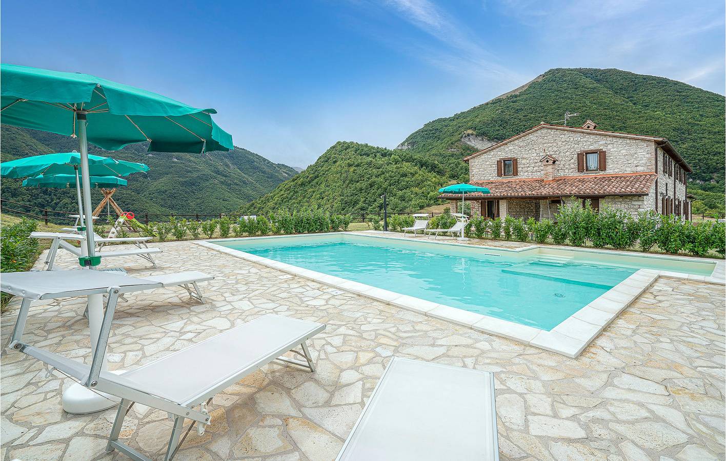Ferienhaus für 16 Personen mit Pool in Apecchio, Valle del Metauro