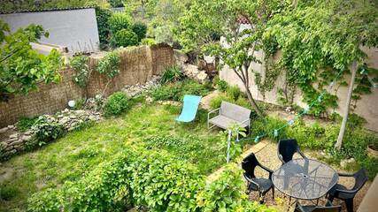 Location de vacances pour 4 personnes, avec terrasse et jardin à Loupian