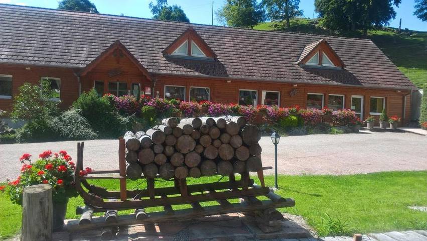 Hôtel pour 4 personnes, avec Terrasse et Jacuzzi ainsi que Jardin et Sauna