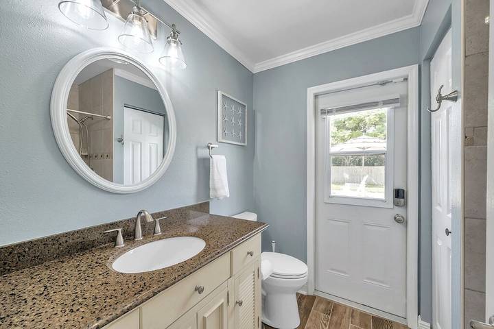 Vacation rental for 6 people, with yard and hot tub in Largo