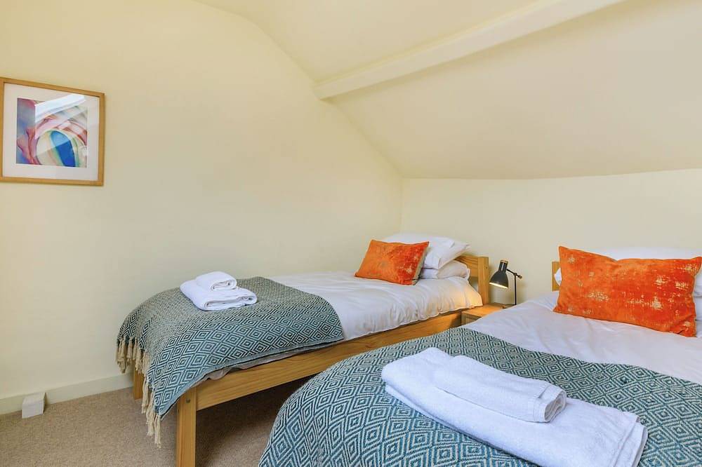 Coach House in Burton Bradstock, Dorset