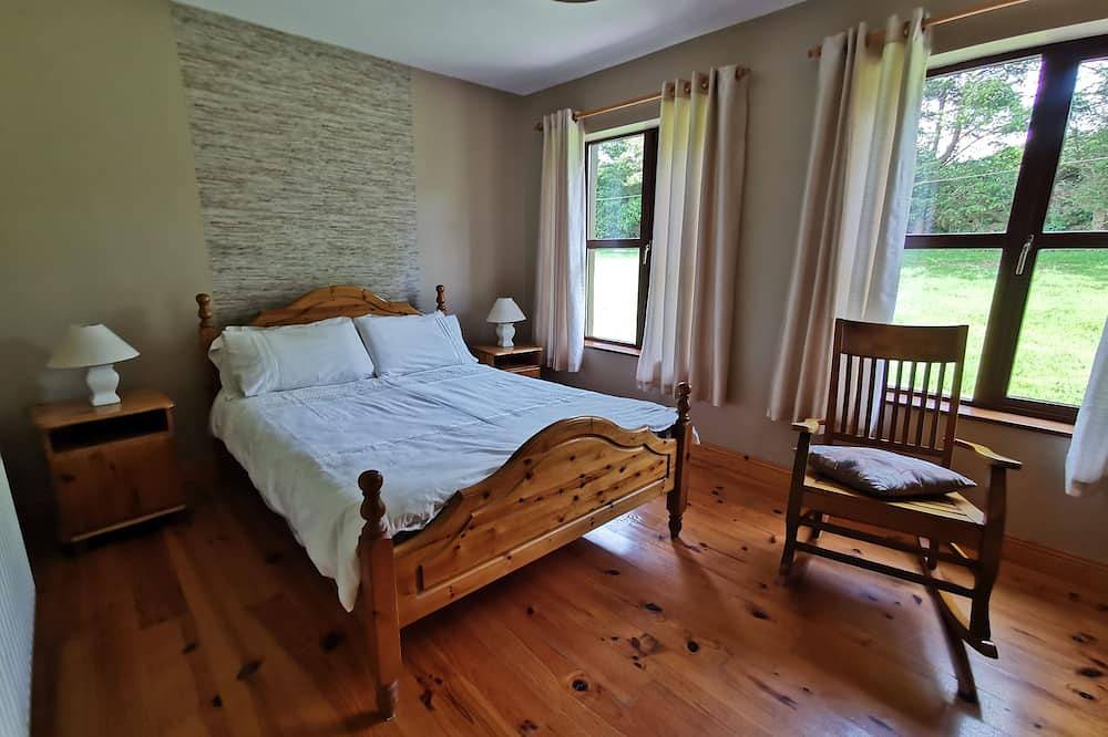 Quiet cosy hideaway cottage in Dingle in Dingle Peninsula