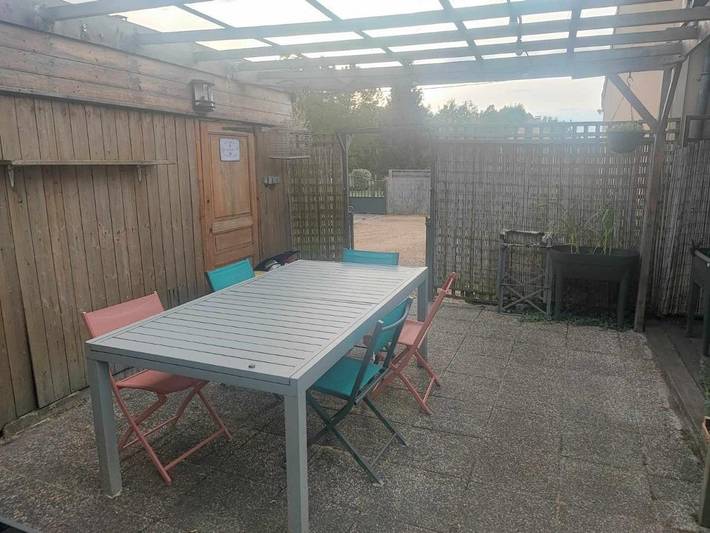 Gîte pour 3 personnes, avec jardin à Guécélard - 4