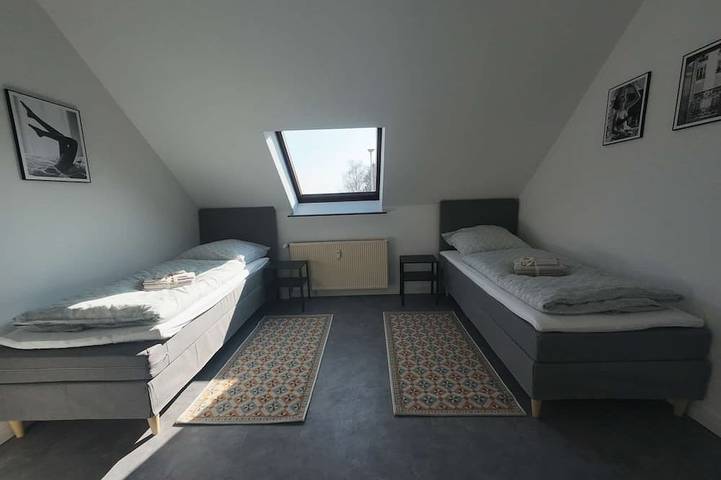Ganze Wohnung, Lichtdurchflutete 100qm, 5 Zimmer Ferienwohnung mit Platz, Stil & Wohlfühlfaktor in Solingen, Bergisches Land