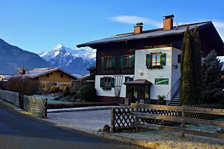 Chambre d’hôte pour 3 personnes, avec Balcon ainsi que Terrasse et Jardin à Zell am See