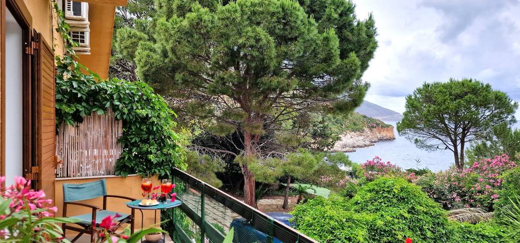 Location de vacances pour 8 personnes, avec jardin et terrasse à Scopello - 2