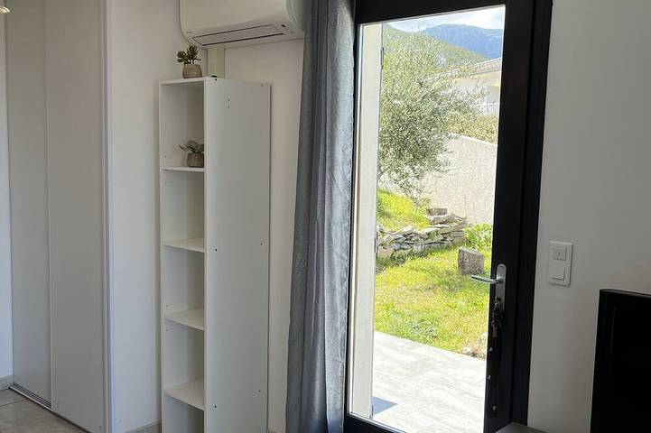 Appartamento intero, Apartment 500m from the beach. Exceptional view in Sisco, Capo Corso