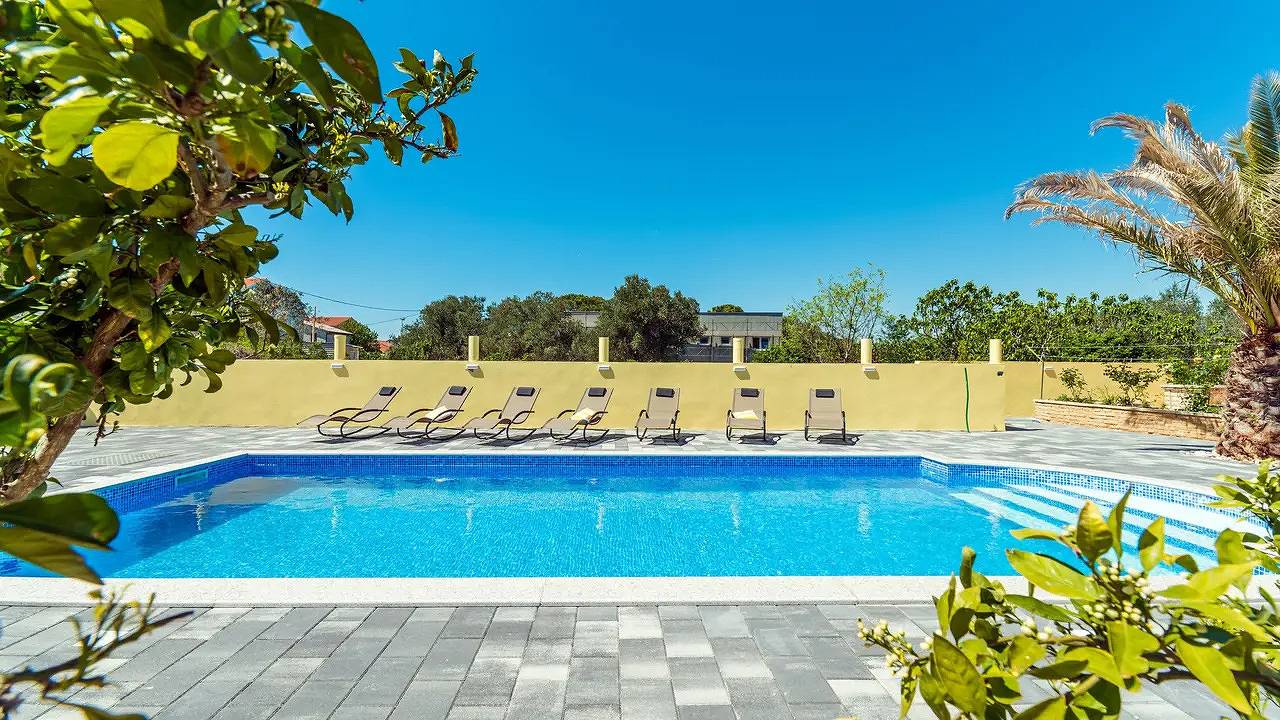 Appartamento vacanze a Zara a partire da 345€ a notte