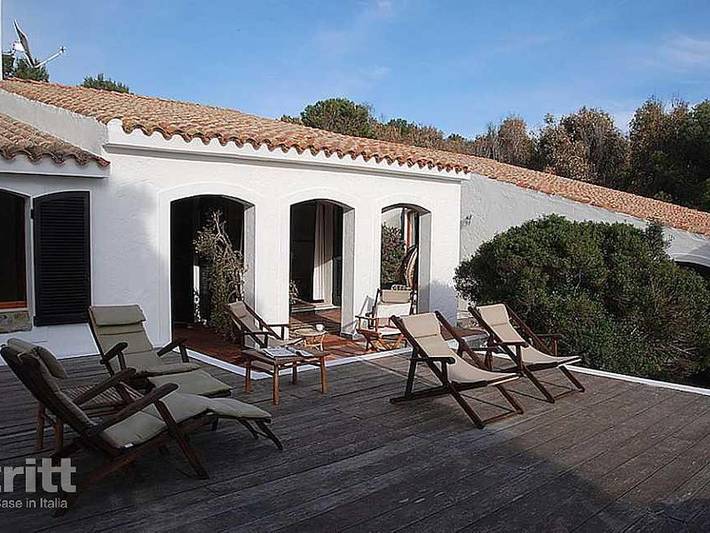 Location de vacances pour 10 personnes, avec piscine ainsi que terrasse et balcon/terrasse à Porto Pino - 2