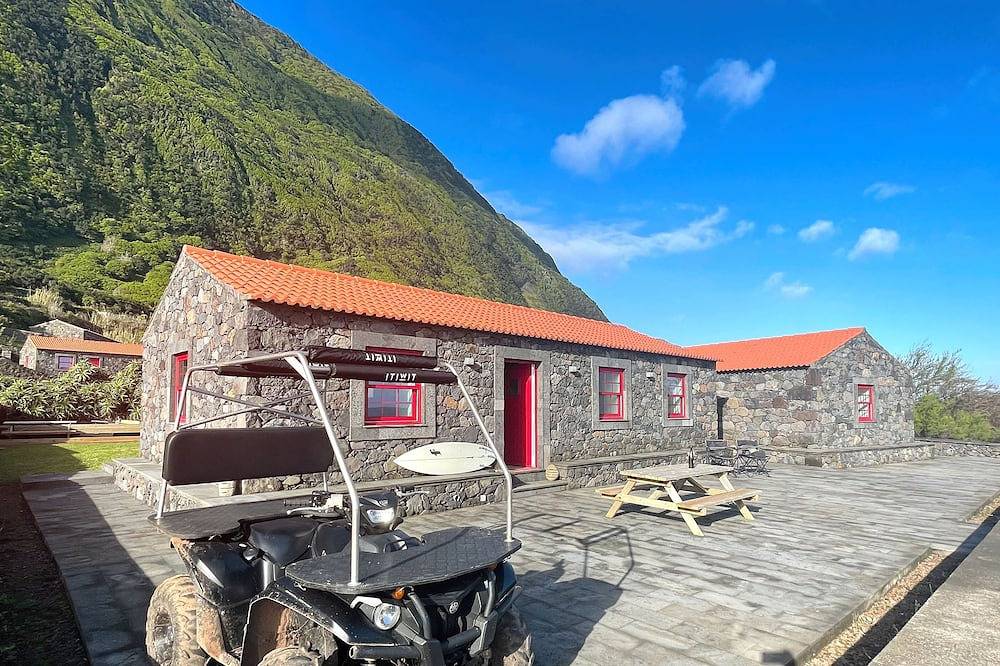 Stylish 2 Bedroom Stone House On Ocean Front In São Jorge, Azores (Belo Surf) in São Jorge