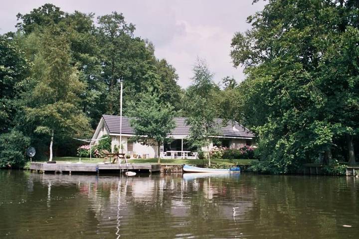 Ferienhaus für 6 Personen, mit Whirlpool und Terrasse sowie Garten und Ausblick