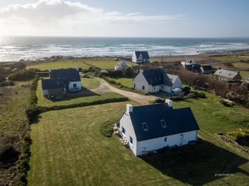 Gîte pour 6 personnes, avec jardin et terrasse, animaux acceptés à Plozévet