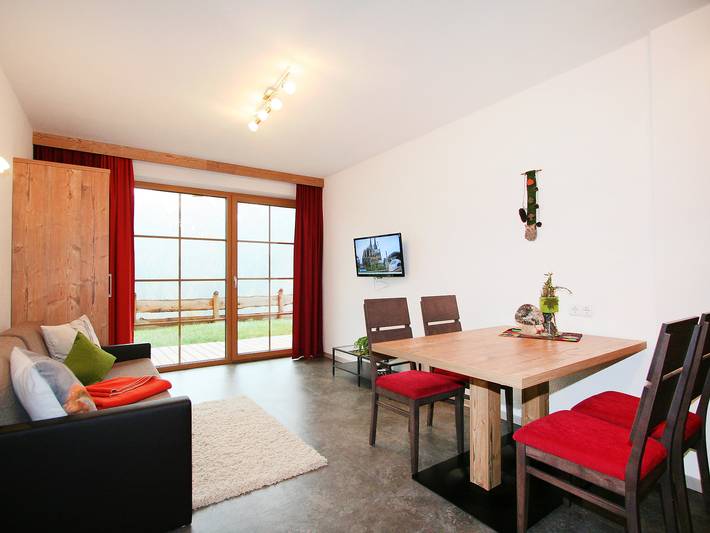 Ferienwohnung für 4 Personen, mit Terrasse und Garten sowie Ausblick in Längenfeld - 3