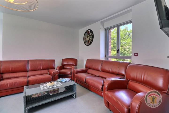 Gîte pour 10 personnes, avec jardin et terrasse à Saint-Coulomb - 3