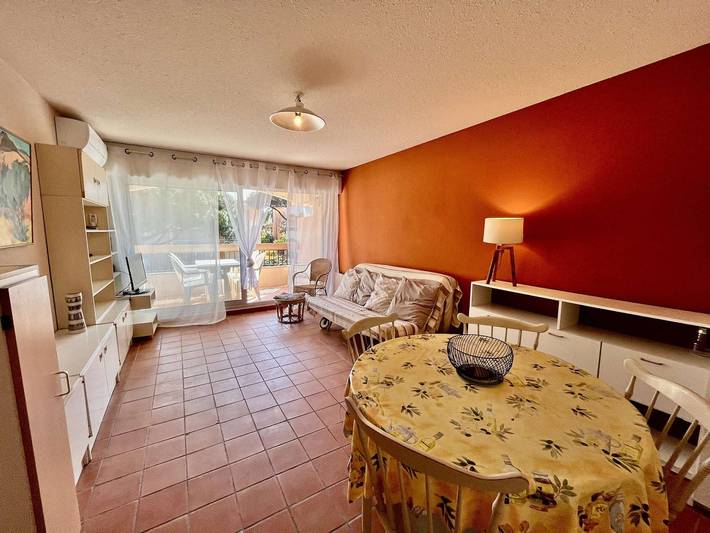 Ferienwohnung für 4 Personen, mit Balkon in Cavalaire-sur-Mer - 2