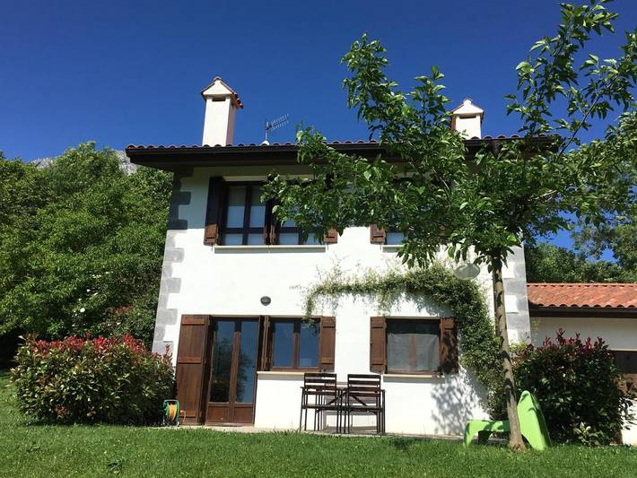 Casa rural para 5 personas, con Terraza además de Jardín y Vistas en Echarri-Aranaz - 4