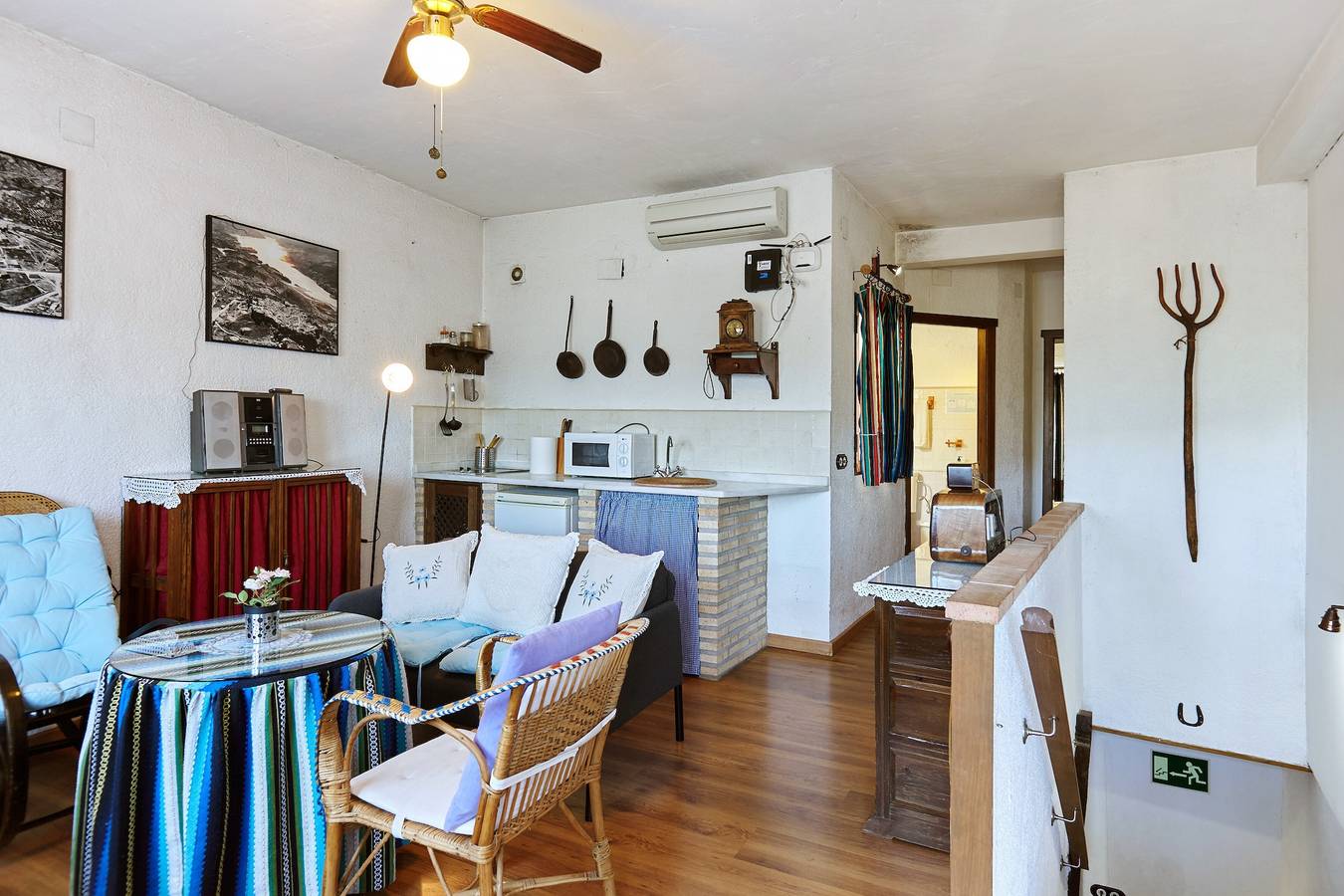 Apartamento entero, Habitación 'La Alcoba Vieja - Suite - Apto' con vistas a la montaña y terraza privada in Hornos , Parque natural de las Sierras de Cazorla y Segura