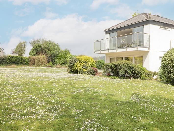 Apartment for 4 people, with garden, with pets in Saundersfoot