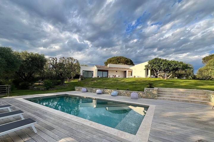 Ferienhaus für 6 Personen, mit Pool und Garten - 1