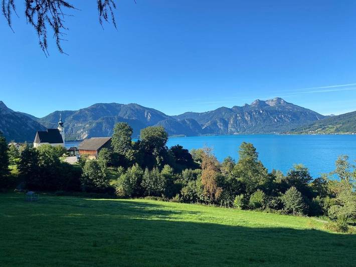 Ferienwohnung für 2 Personen, mit Balkon und Seeblick sowie Ausblick in Steinbach am Attersee