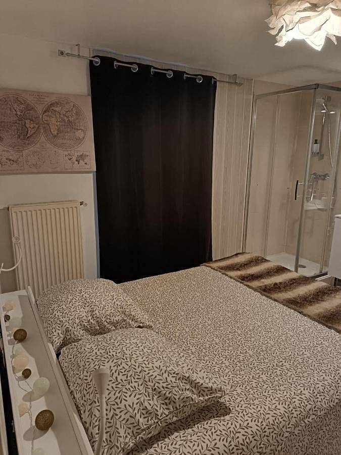 Location de vacances pour 2 personnes, avec vue et jardin dans Porte-de-Savoie - 4