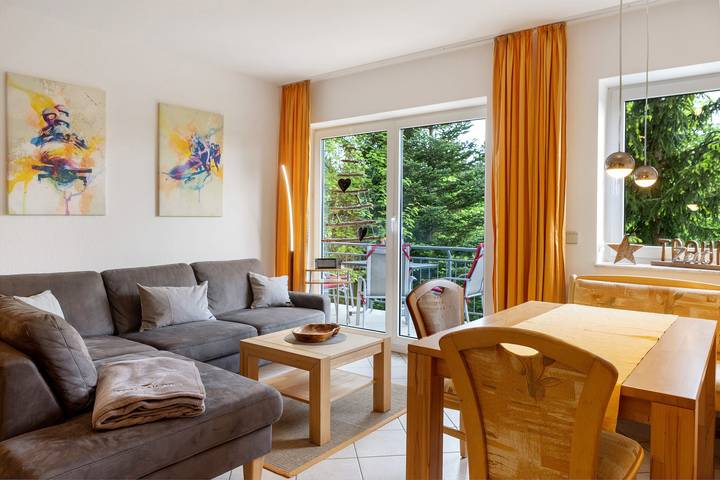 Ferienwohnung für 4 Personen, mit Balkon und Garten in Oberhof, Rennsteig