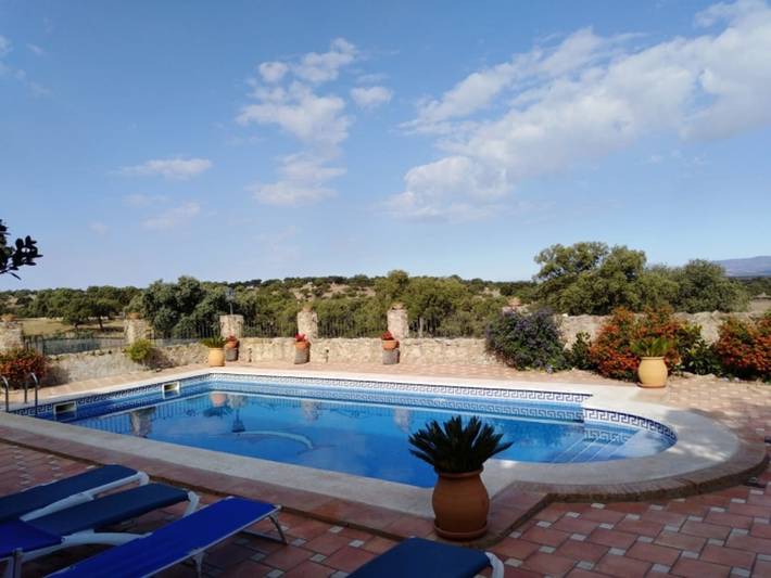 Casa de huéspedes para 12 personas, con terraza, Se admiten mascotas en Los Pedroches - 2