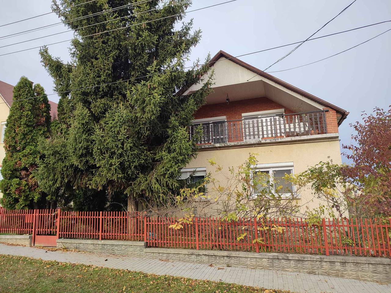 Ganze Ferienwohnung, Ferienwohnung in ruhiger Lage mit Wanderweg in der Nähe  in Balatonföldvar, Plattensee Südufer