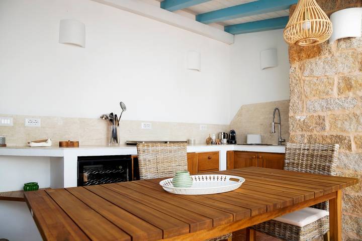 Appartamento intero, Appartamento Casa Le Rocce San Pantaleo con piscina, terrazza e Wi-Fi in San Pantaleo, Olbia