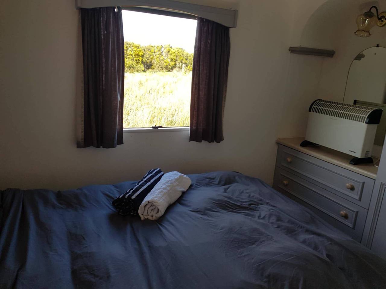 2 bed-Sleeps 4-Free Parking-Pet Friendly in County Roscommon