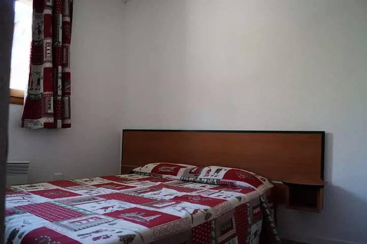 Gîte pour 8 personnes, avec piscine, animaux acceptés dans Col De La Croix De Fer - 4