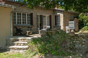 Gîte pour 2 Personnes dans Jalogny, Région de Mâcon, Photo 4