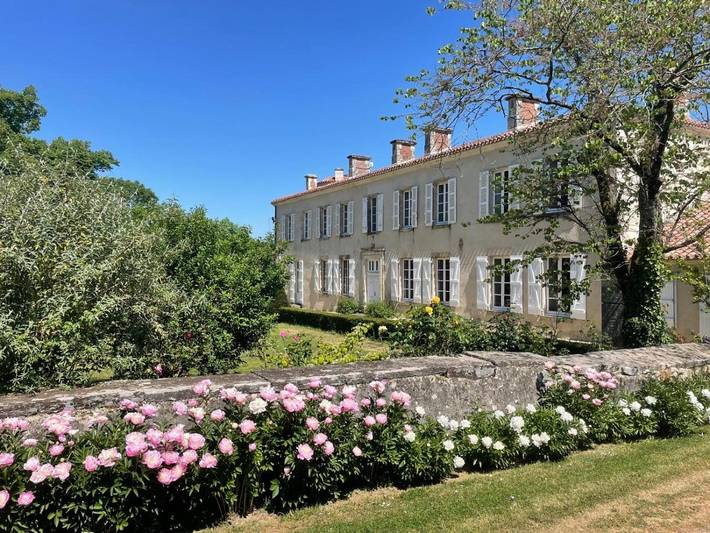 Chambre d’hôte pour 4 personnes, avec jardin ainsi que vue et vue sur le lac à Sigournais