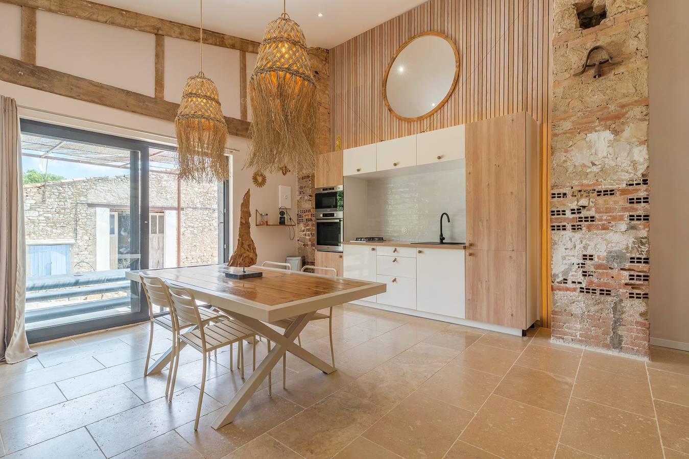 Ganzes Studio, Studio 'Petit Loft A La Campagne' mit Gemeinschaftspool, Balkon und Klimaanlage in Esparron, Brignoles Region