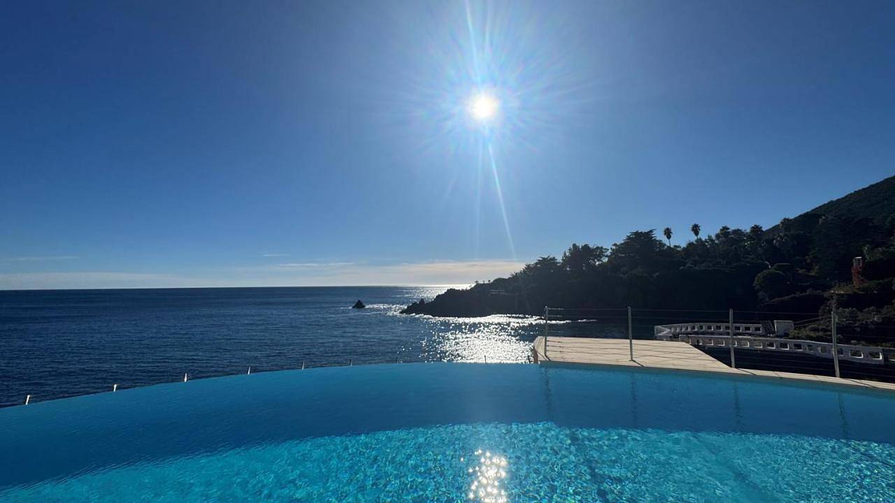 Appartement entier, Appart vue mer avec piscine in Le Trayas, Saint-Raphaël