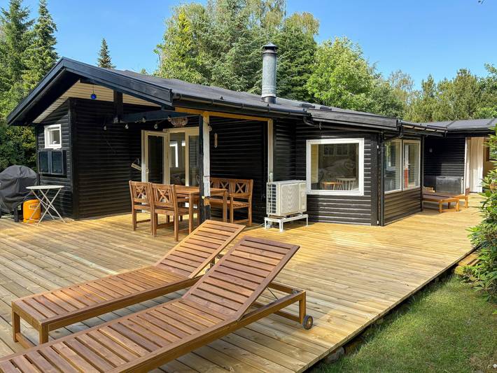 Feriehus for 6 personer, med terrasse, barnevennlig i Rørvig