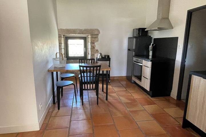 Gîte pour 14 personnes, avec jardin à Saint-Jean-de-Maruéjols-et-Avéjan - 2