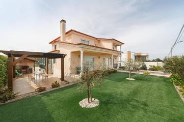 Maison d’hôte pour 3 personnes, avec jardin ainsi que vue et terrasse à Fátima