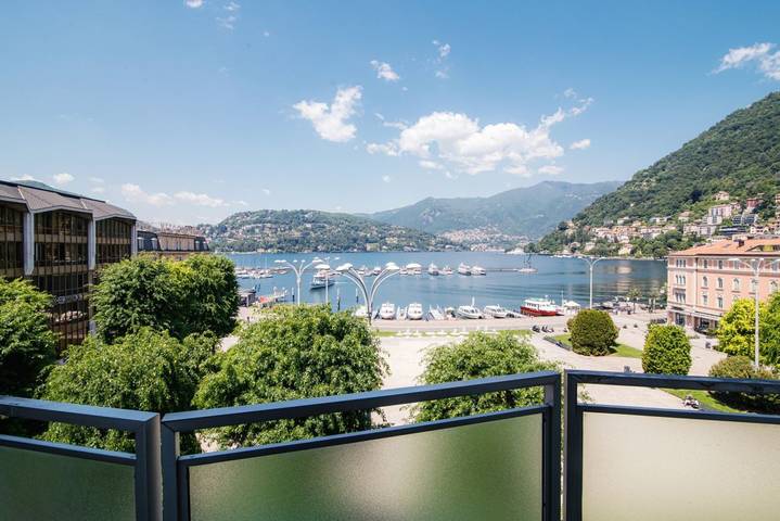 Appartamento per 7 persone, con Balcone/Terrazza e Vista lago a Como