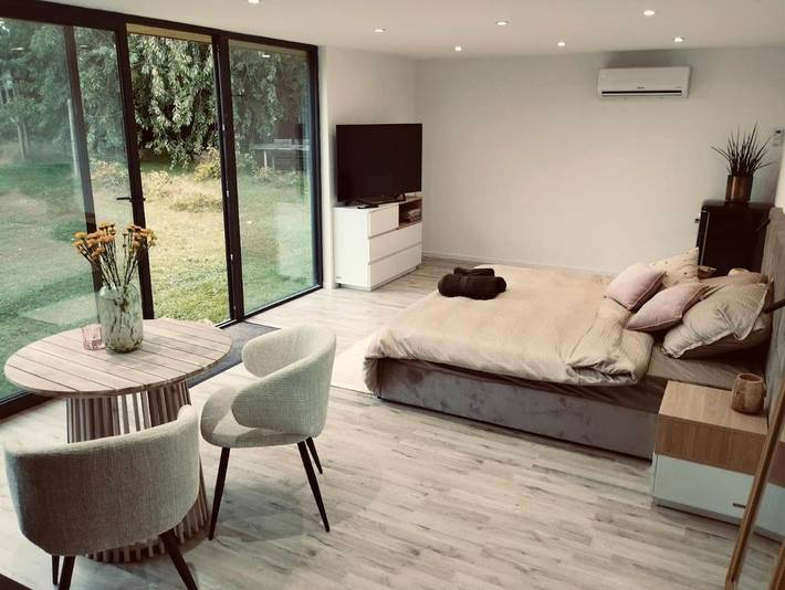 Gîte pour 4 personnes, avec jacuzzi et jardin ainsi que sauna et piscine à Braine-l'Alleud - 4