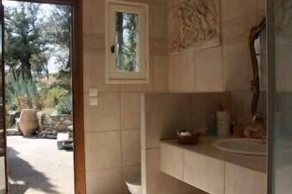 Appartement entier, Grand F2 Plein Sud environement calme à 5 Km de Ceret 66400 Altitude 450 M. in Céret, Côte méditerranéenne (France)