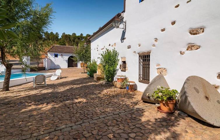 Chalet para 4 personas, con piscina y vistas además de vistas al lago y jardín en Los Pedroches - 4