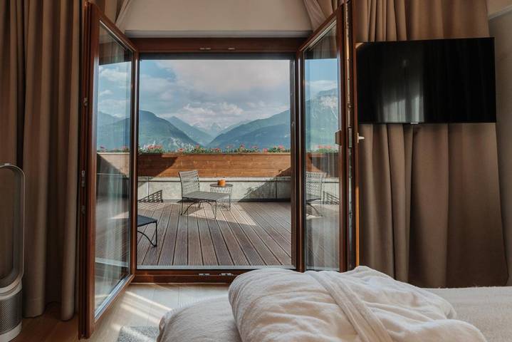 Hôtel pour 3 personnes, avec jardin ainsi que sauna et vue à Mollens - 2